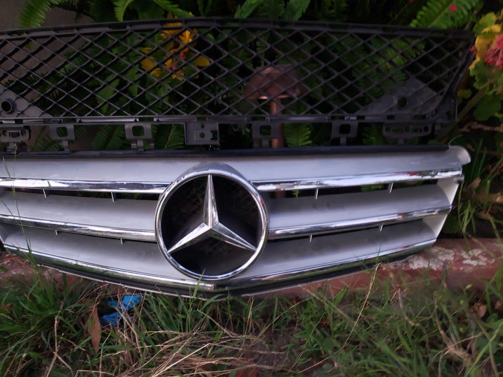 2013 Mercedes benz clas c 250 grille en bumper grille oem original