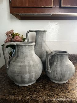 Set of 3 vases