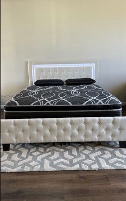 White LED Light Queen Bed - Mattress Available
