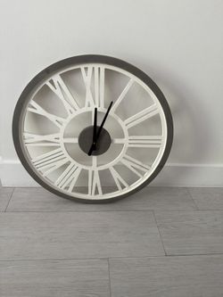 Big Clock Walk Decor