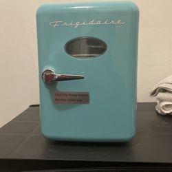 Little Mini Fridge 