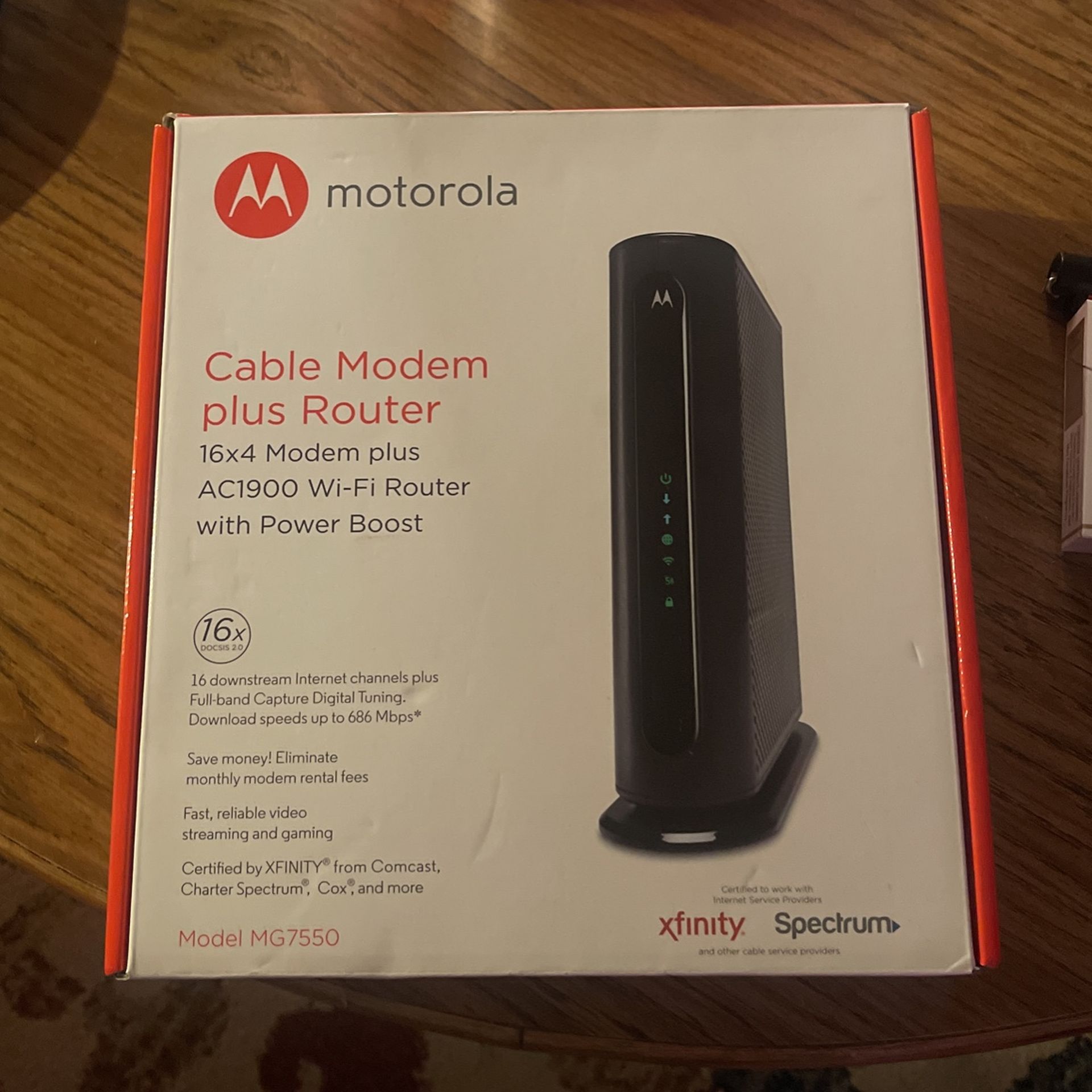 Motorola CABLE MODEM PLUS ROUTER MG7550