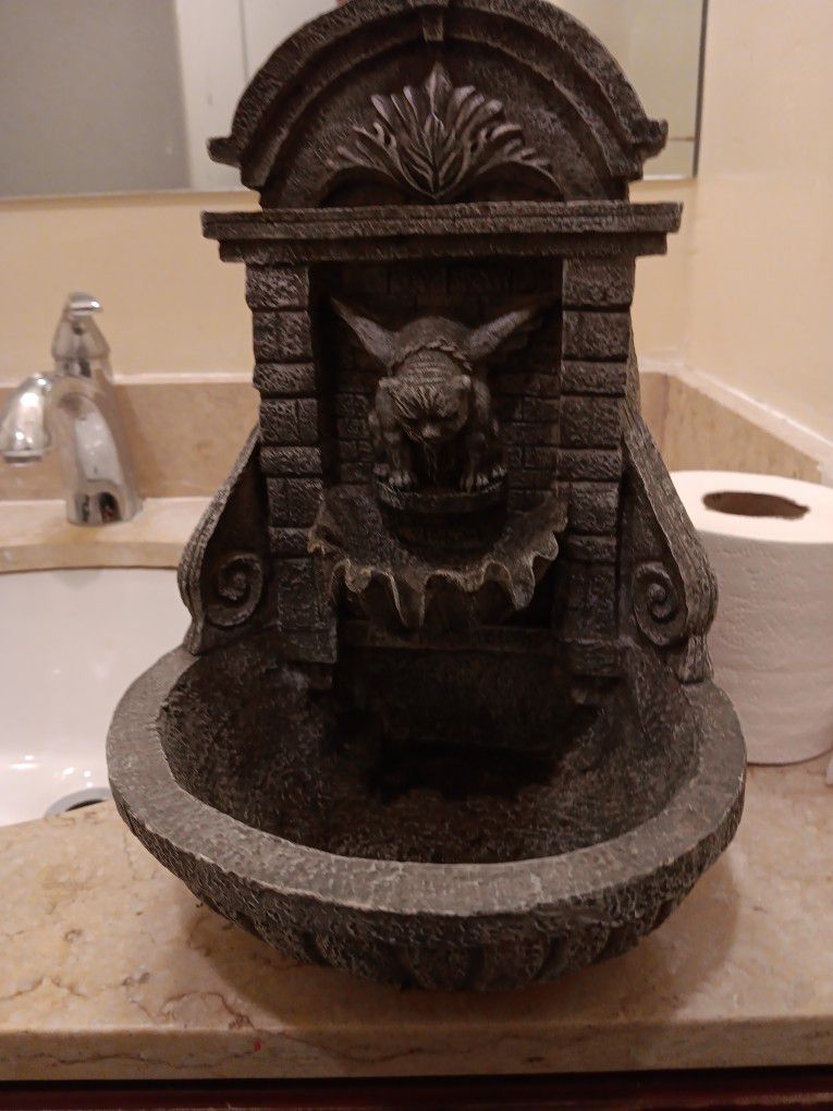 Water Fountain Gothic Gorgoyle 