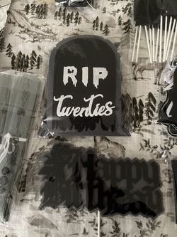 RIP twenties decorations