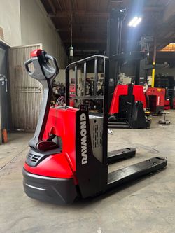 2017 Raymond pallet jack