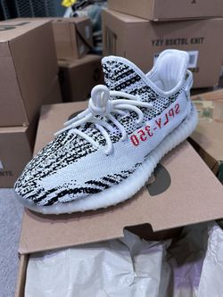 Yeezy 350 Zebra NEW