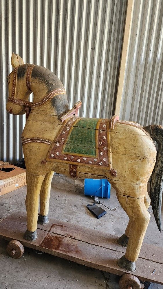 wood horse 