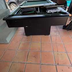 Pool table