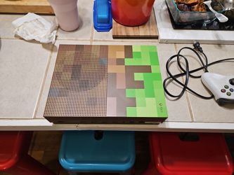 LIMITED EDITION MINECRAFT XBOX SERIES ONE
