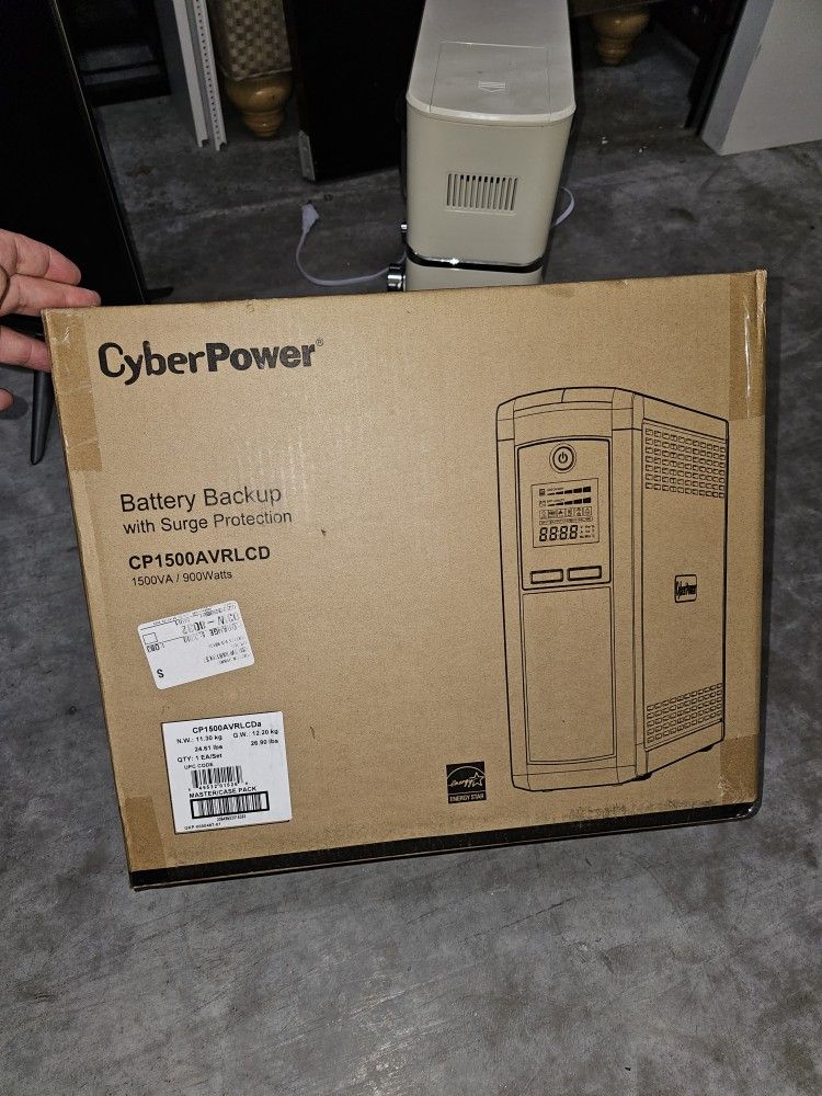 CyberPower CP1500AVRLCD