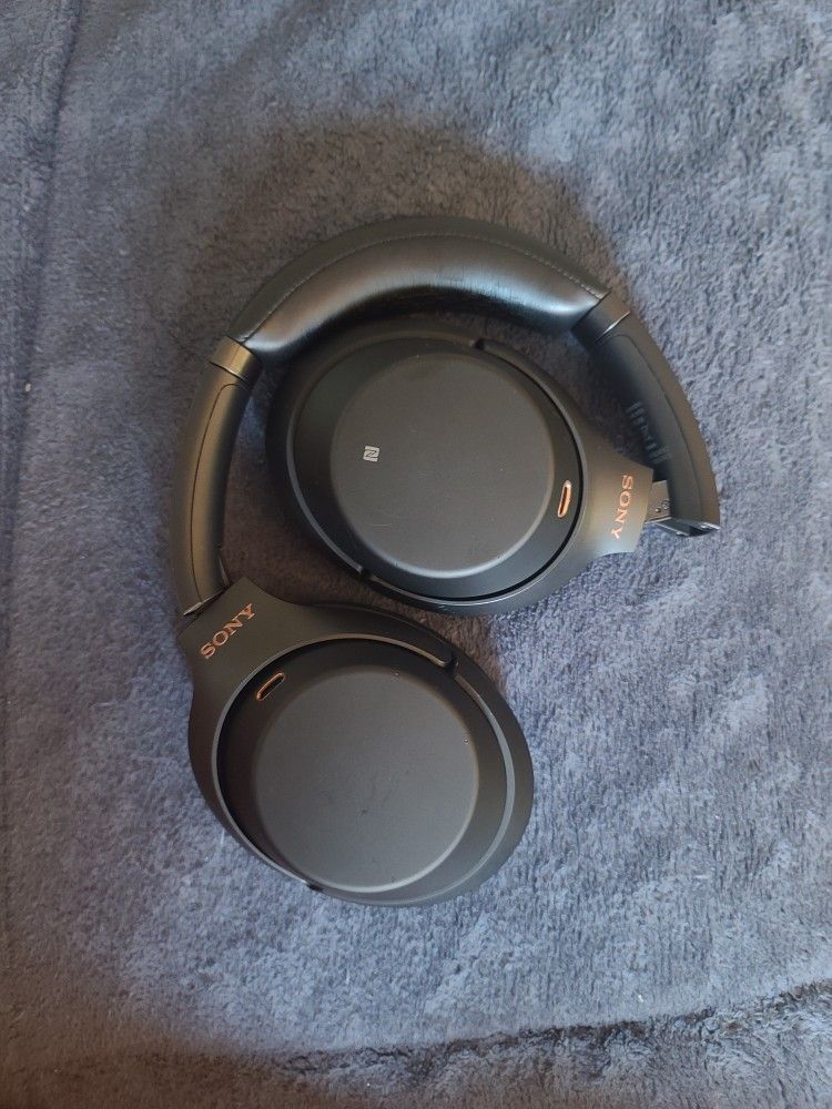 Sony Noise Canceling Headphones (wh1000xm3) 