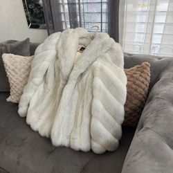 Authentic Designer Jordache Faux Women’s Coat