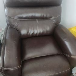 Beautiful Electric Recliner 