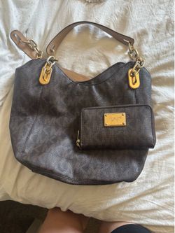 MK purse with matching wallet