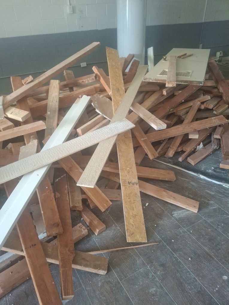 Used 2x4 Wood For FREE