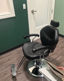 Barber/salon chair