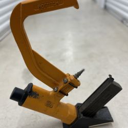 Bostitch Flooring Stapler EXCELLENT CONDITION!!!