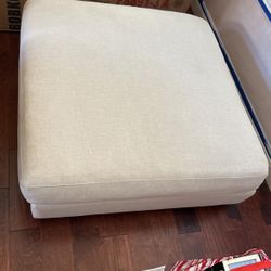 Very Clean Ottoman 3ft By 3ft 