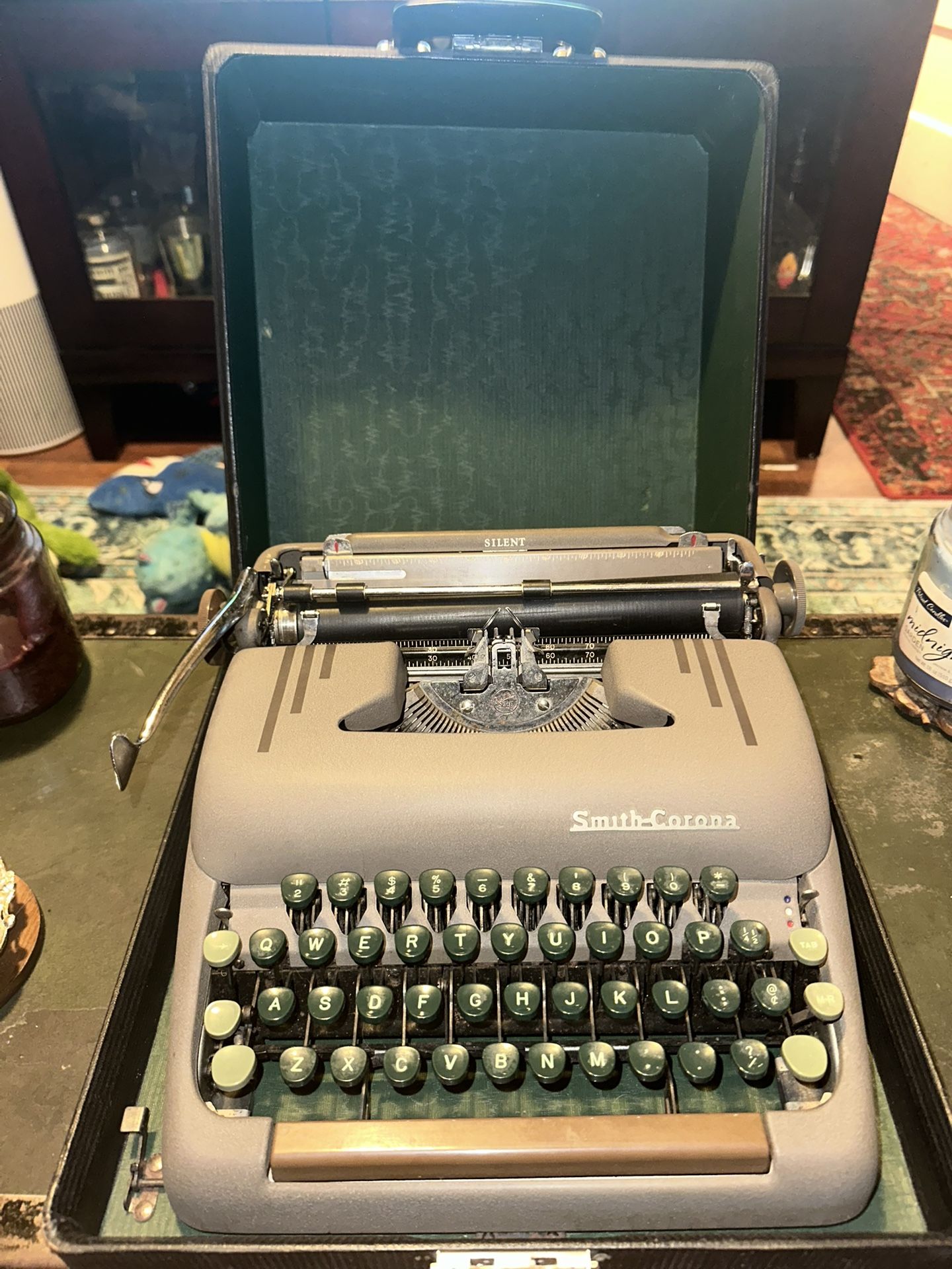 50’s Smith Corona Silent Super Portable Typewriter