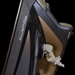 Rowenta Focus Steam Iron