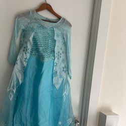 Size small Elsa Costume