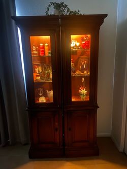 Lighted Display Cabinet
