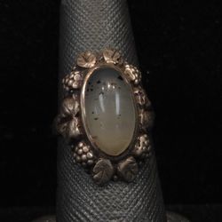 10k Gold Lady's Ring 