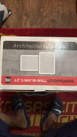 Dual 6.5 inch two way in wall loudspeaker Dual 6.5 inch to weigh in wall loudspeaker