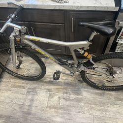 $150 obo 657 Proflex Mountain Bike 