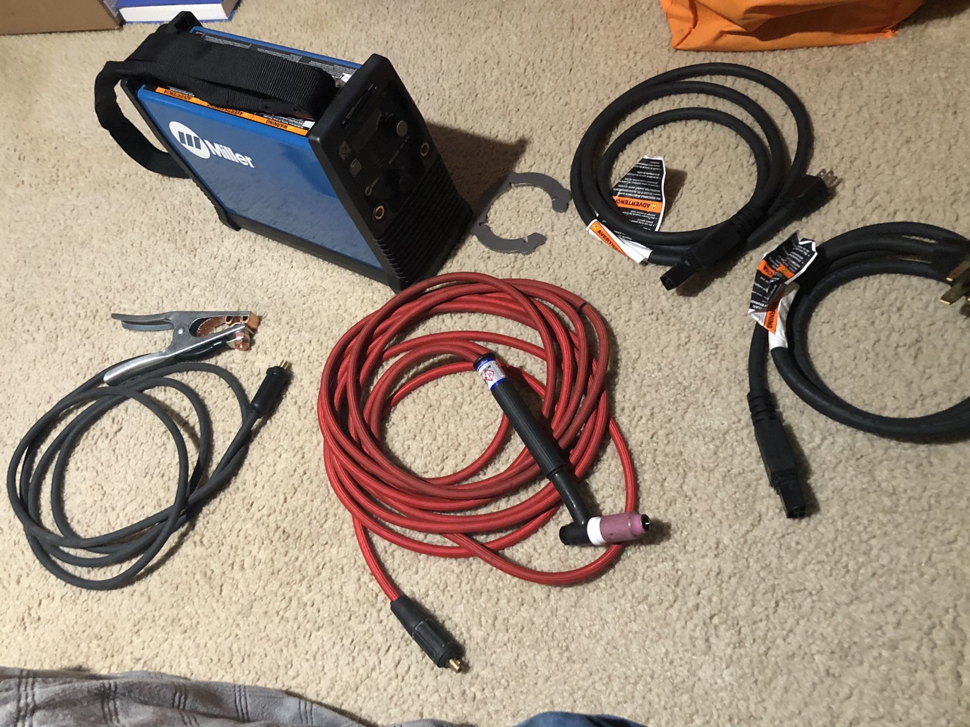 Maxstar 161 stl TIG/Stick welder w/ 25’ lead, ground, 110& 220 power ...