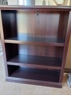 Bookcase shelf