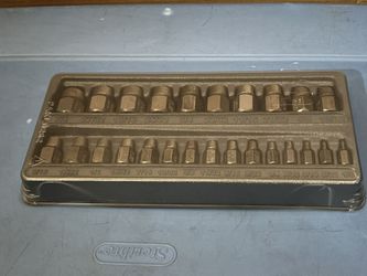 Snap-on Tools 25 pc Multispline Screw Extractor Set Includes 1/8-7/8" extractors in a storage tray • Made in USA