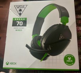 BRAND NEW IN BOX Turtle Beach - Recon 70 Wired Gaming Headset for Xbox Series X|S, Xbox One, PS5, PS4, & PC with Flip-to-Mute Mic - Black/Green • W