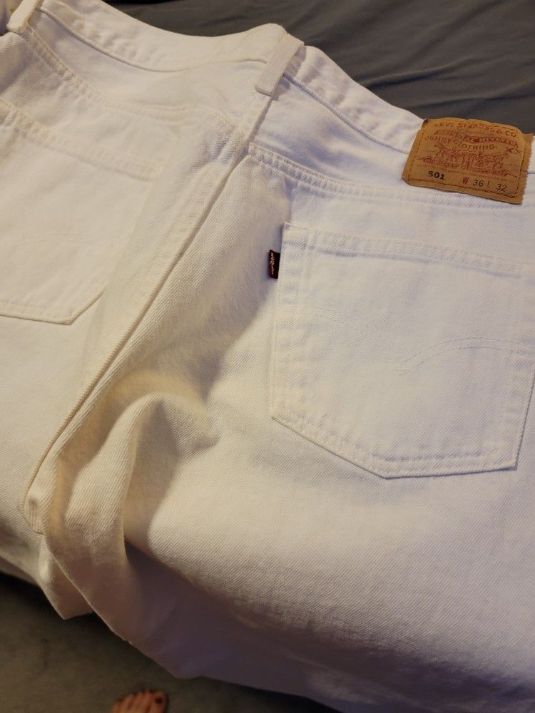 Levis 501 White