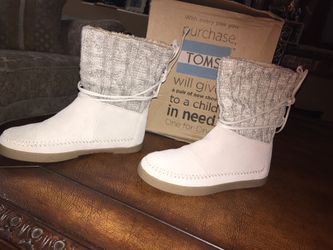Toms Leather Sand Tone Size 7 Beautiful Woman Boots