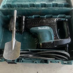 Makita 20 pounds breaker