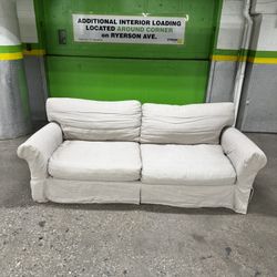 Crate & Barrel Potomac Lenin Sofa – Slipcovered - FREE DELIVERY