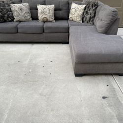 Sectional Couch 