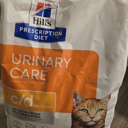 Hill's prescription diet c/d multicare urinary Care with chicken dry cat food 