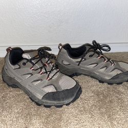Boys Merrell hiking shoes size 4 youth