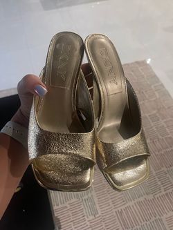 Dkny gold heels