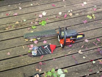 VEVOR Gas Chainsaw with Accessories