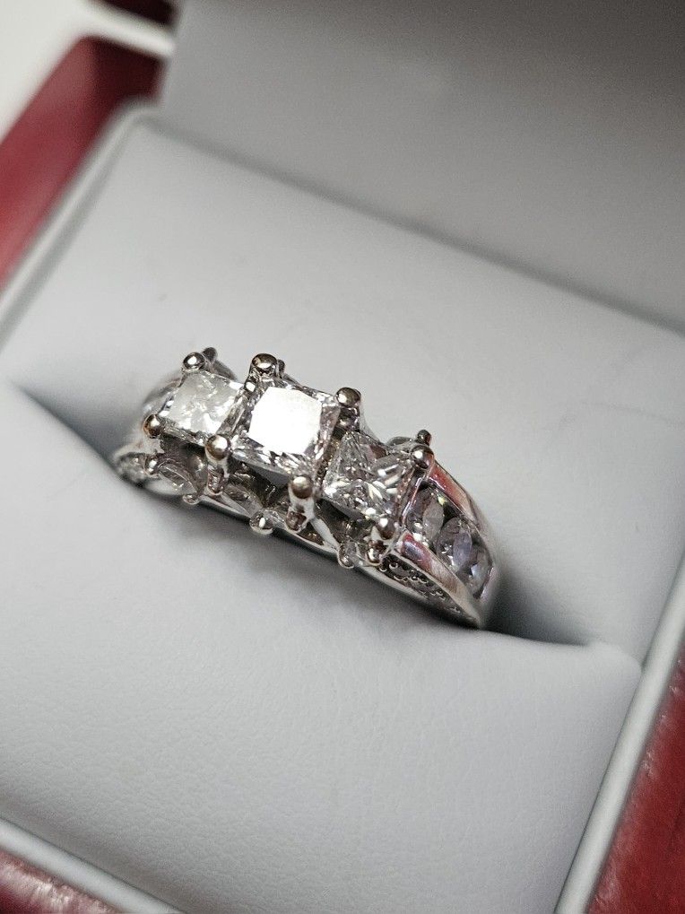 14kt engagement ring with 1.5 diamonds.