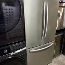 Samsung Refrigerator 33"wide Smudge Proof 