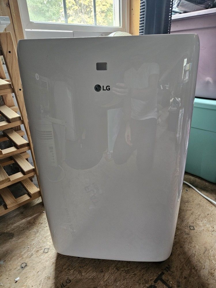 LG Lp1020wsr Air Conditioner