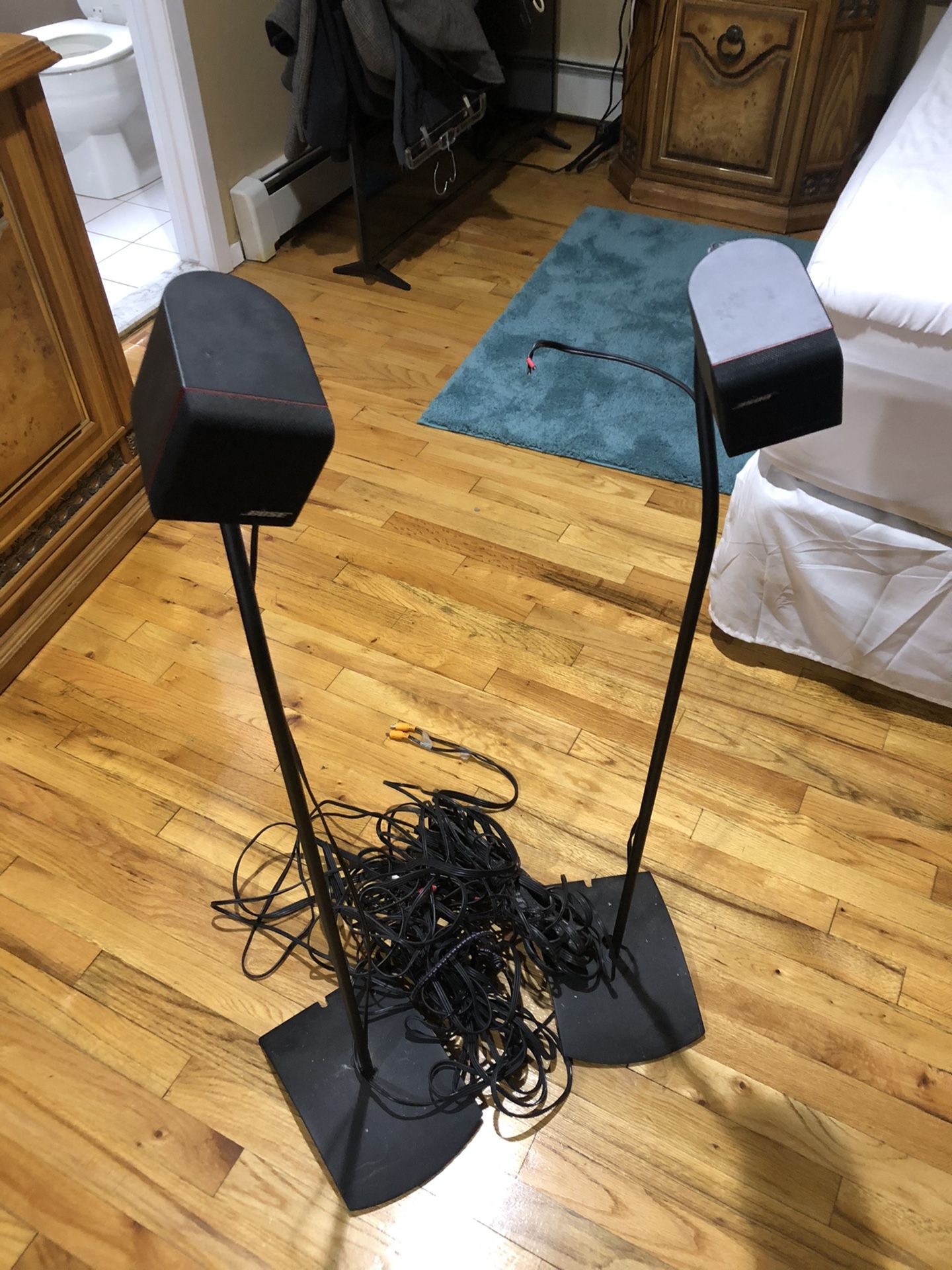 Mini Bose Speakers With Stands