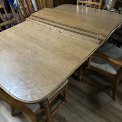 Kitchen Table And 6 Chairs 