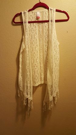 Womans/ junior Medium laced cover up / cardigan