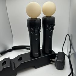 Sony PlayStation Move Motion Controllers (2) Plus Charging Station 