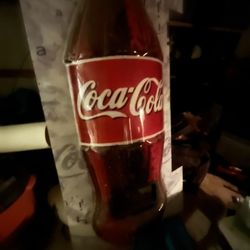 Collector Coca-Cola Vending Machine Front 
